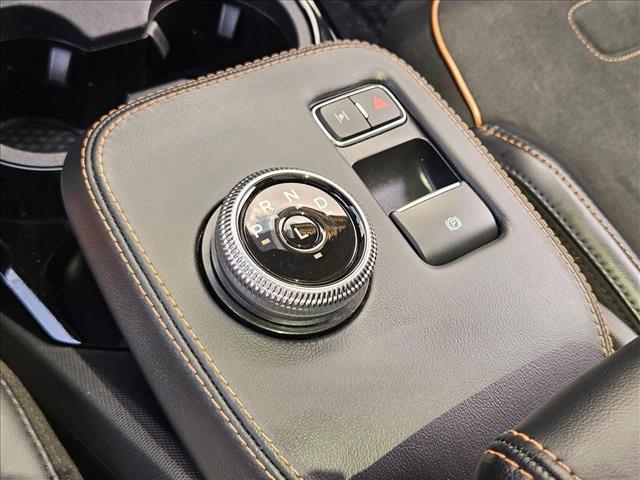 Vehicle image 12 of 25