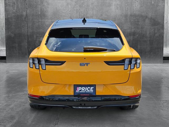 Vehicle image 6 of 25