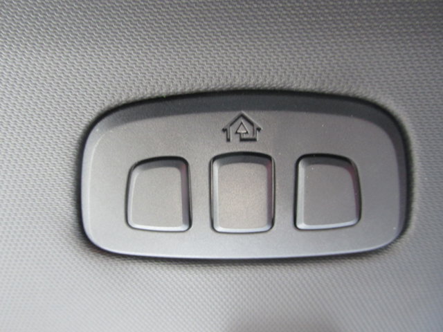 Vehicle image 41 of 43