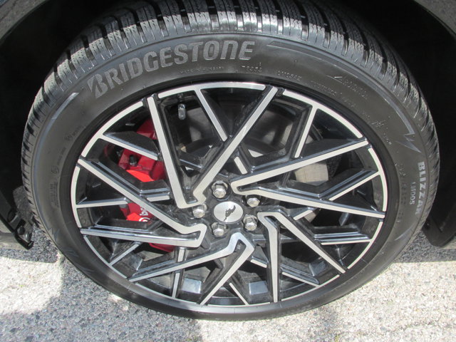 Vehicle image 13 of 43
