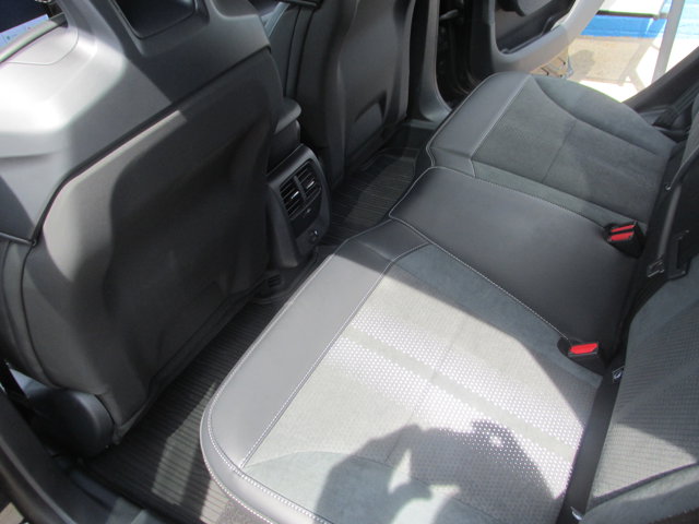 Vehicle image 26 of 43