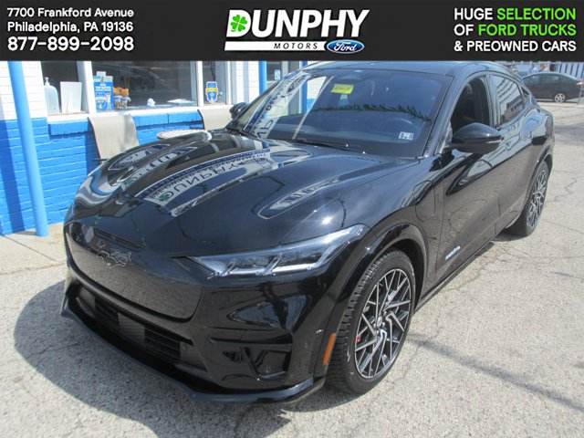 Vehicle image 3 of 43