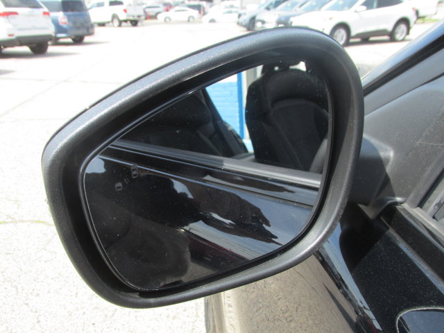 Vehicle image 21 of 43