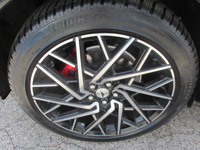 Vehicle image 15 of 43