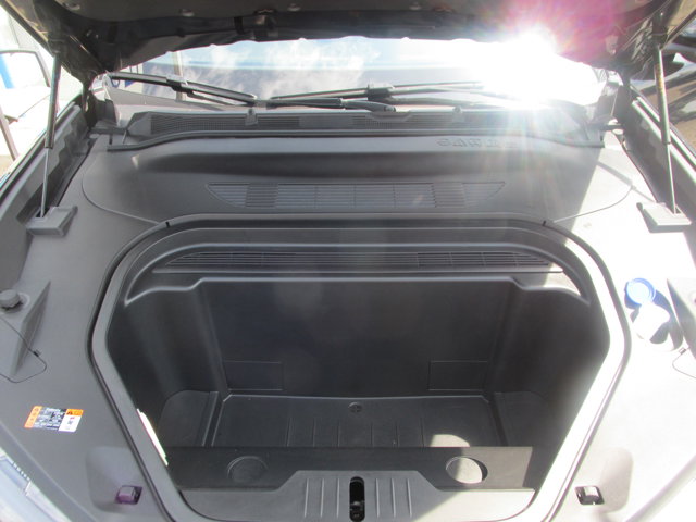 Vehicle image 28 of 43