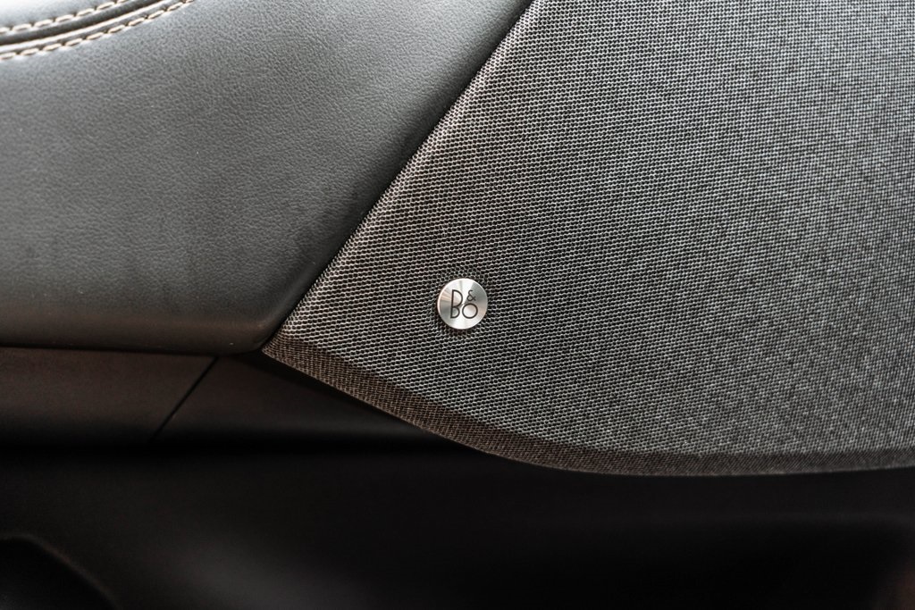 Vehicle image 22 of 43