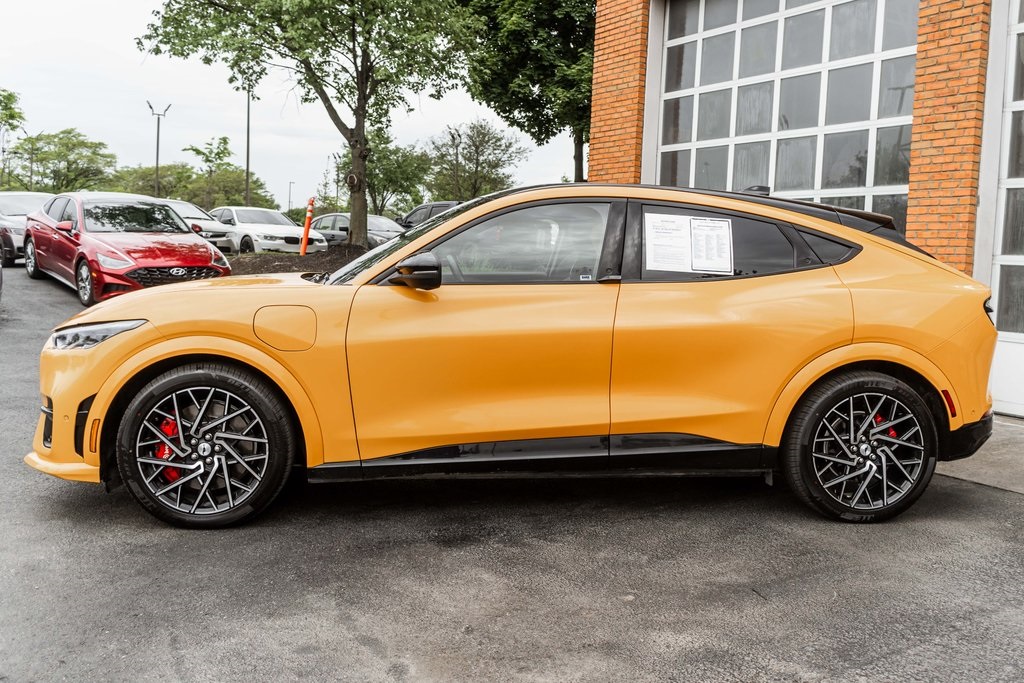 Vehicle image 9 of 43