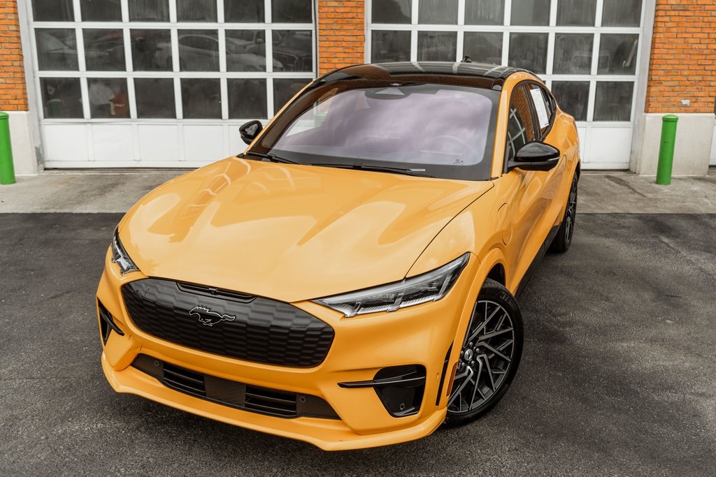 Vehicle image 1 of 43