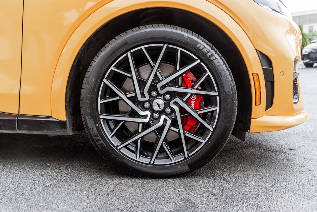 Vehicle image 10 of 43
