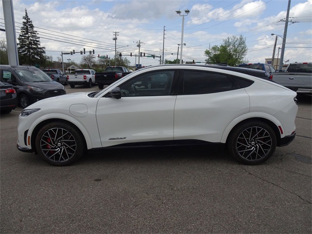 Vehicle image 8 of 13