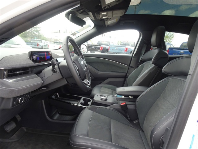 Vehicle image 9 of 13