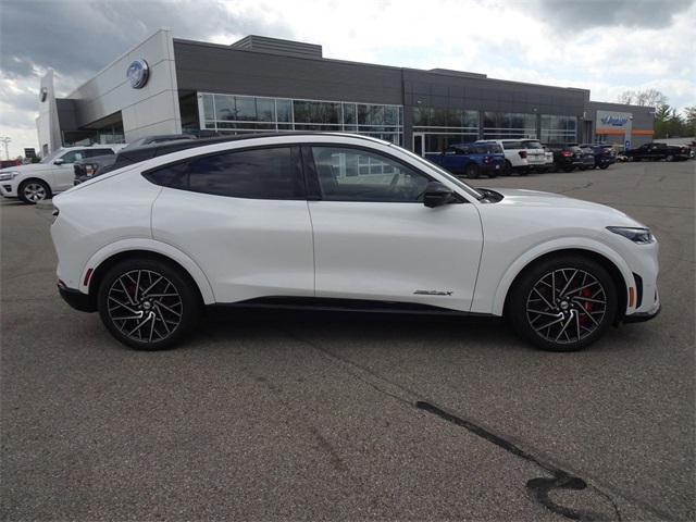 Vehicle image 4 of 13