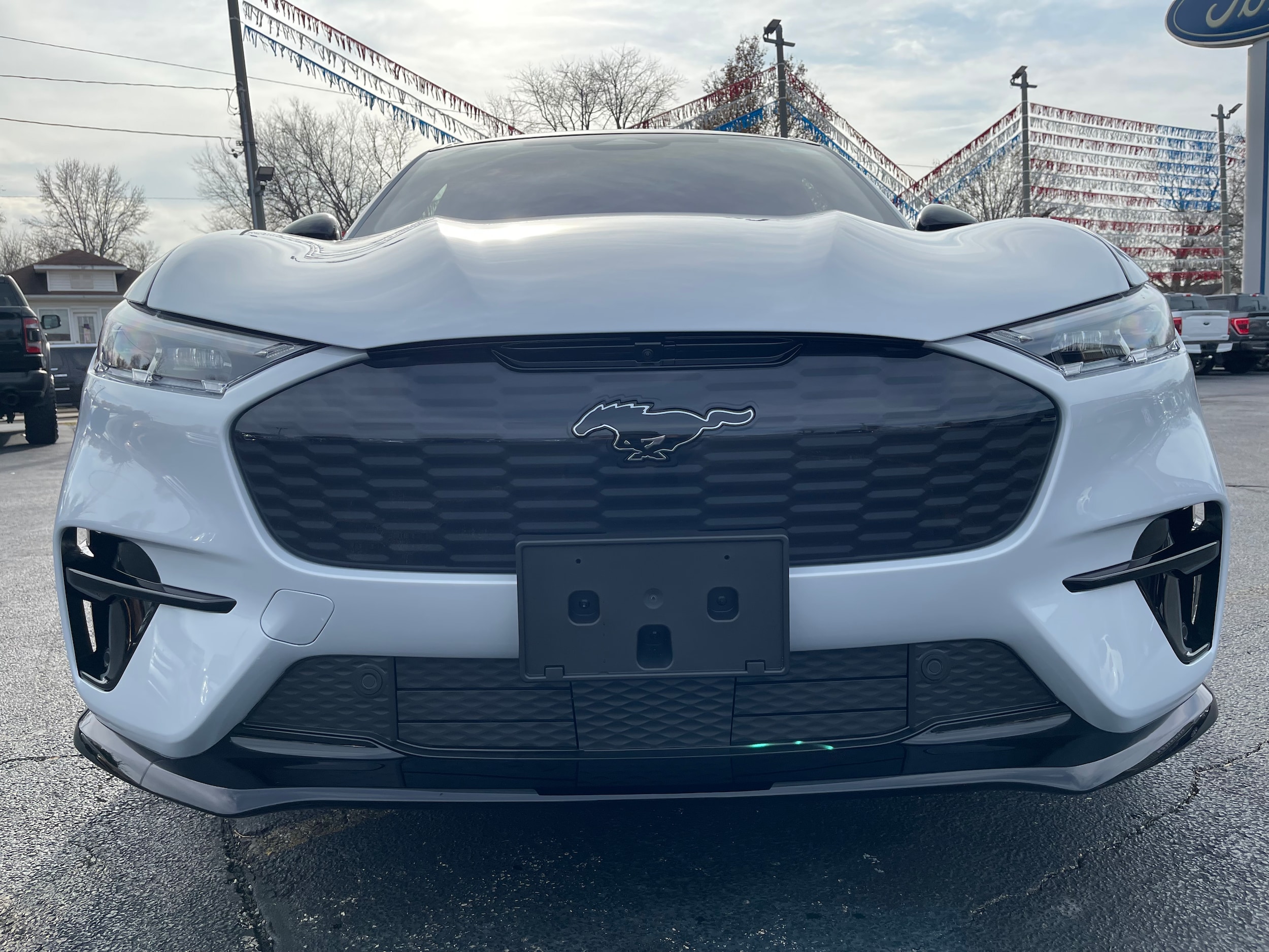 Vehicle image 3 of 36