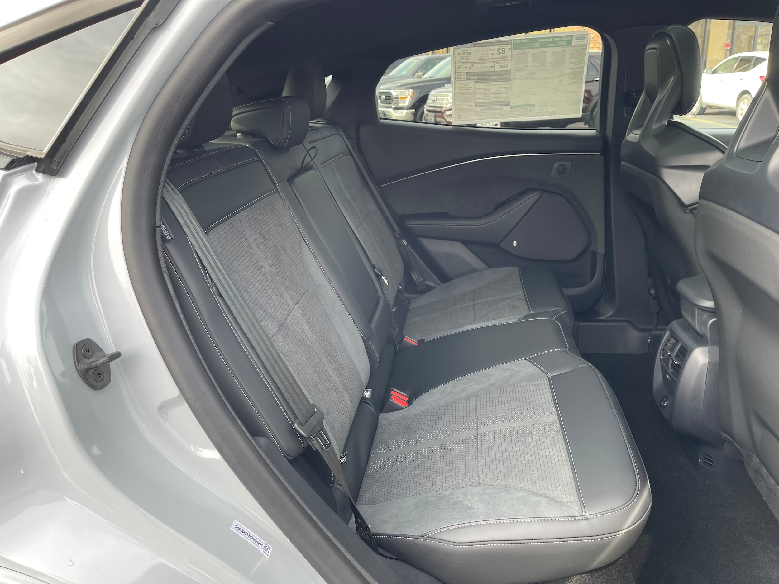 Vehicle image 19 of 36
