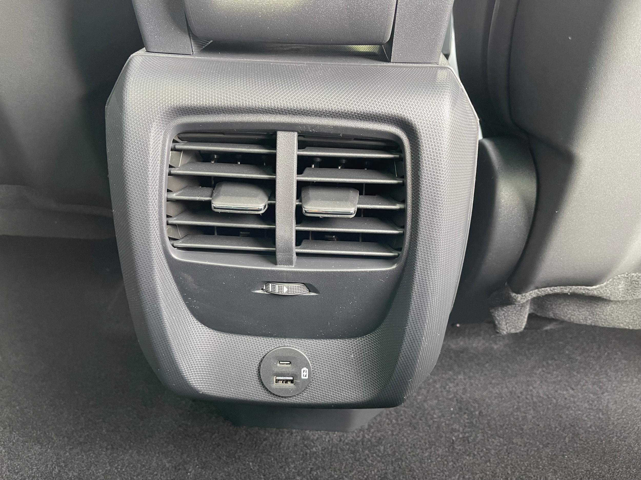 Vehicle image 20 of 36
