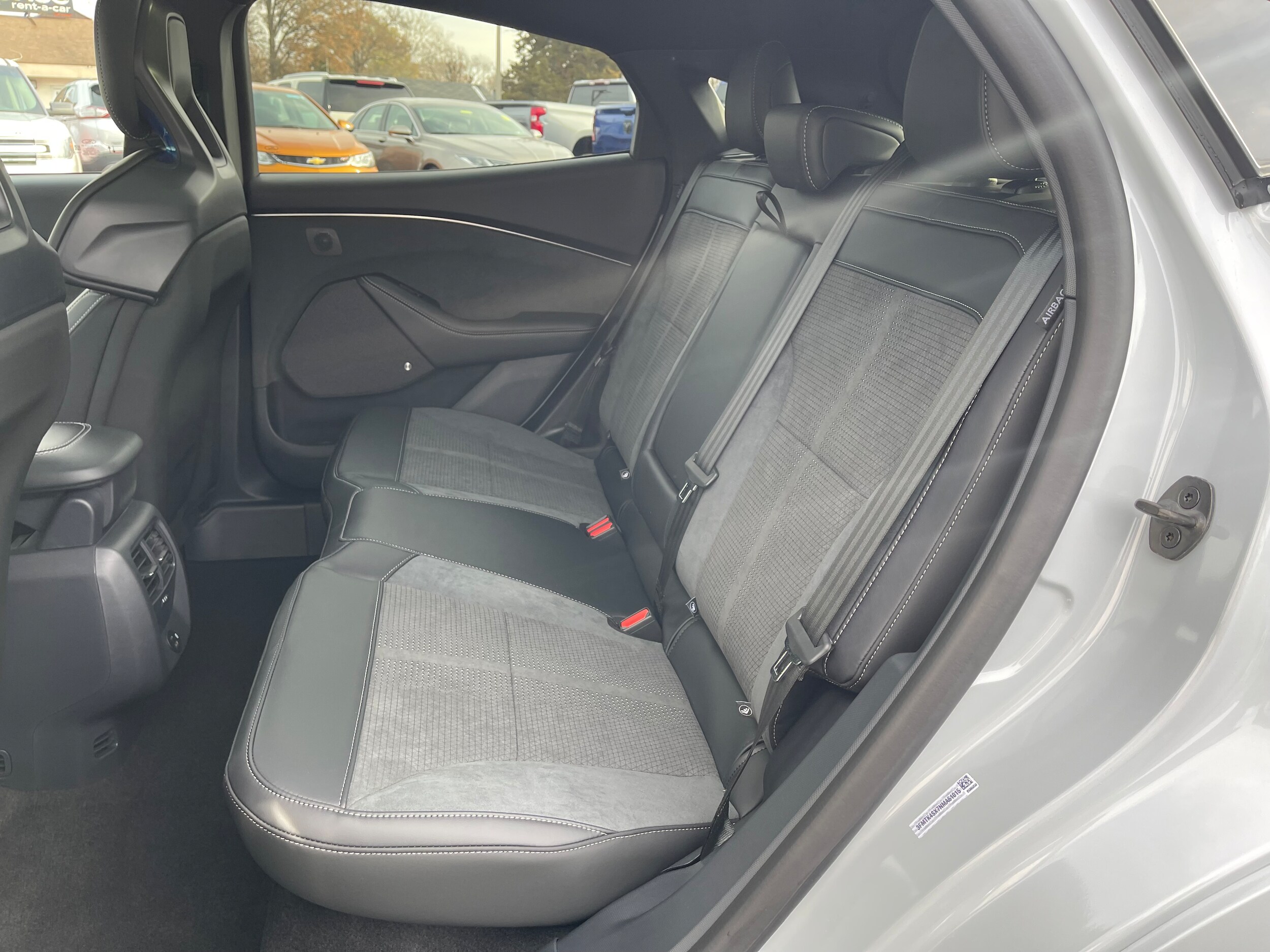 Vehicle image 15 of 36
