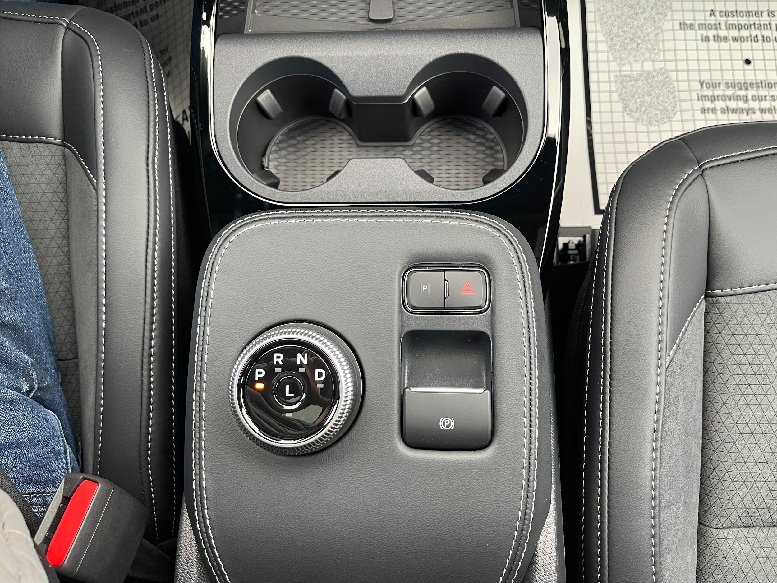 Vehicle image 33 of 36