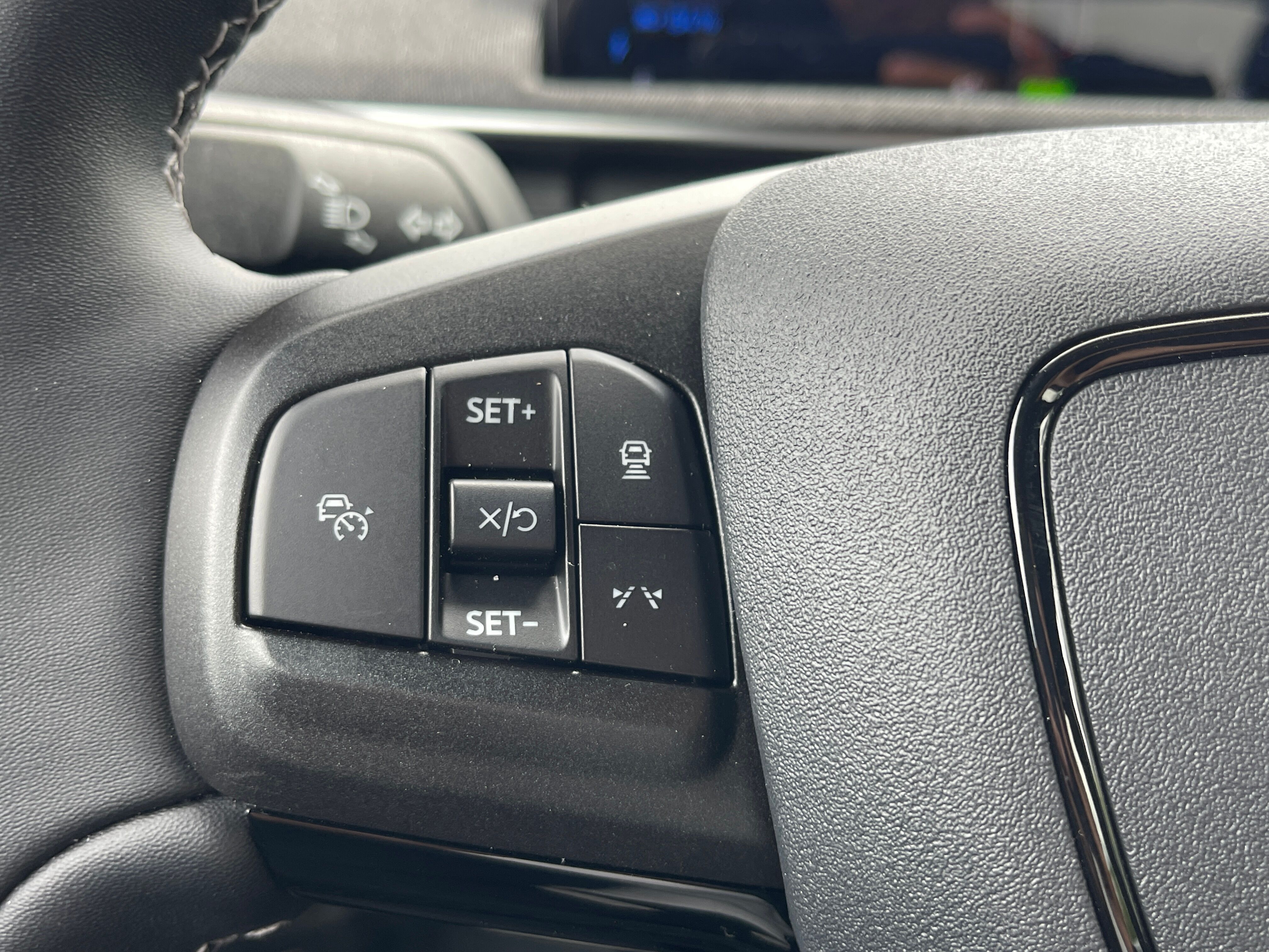 Vehicle image 18 of 20
