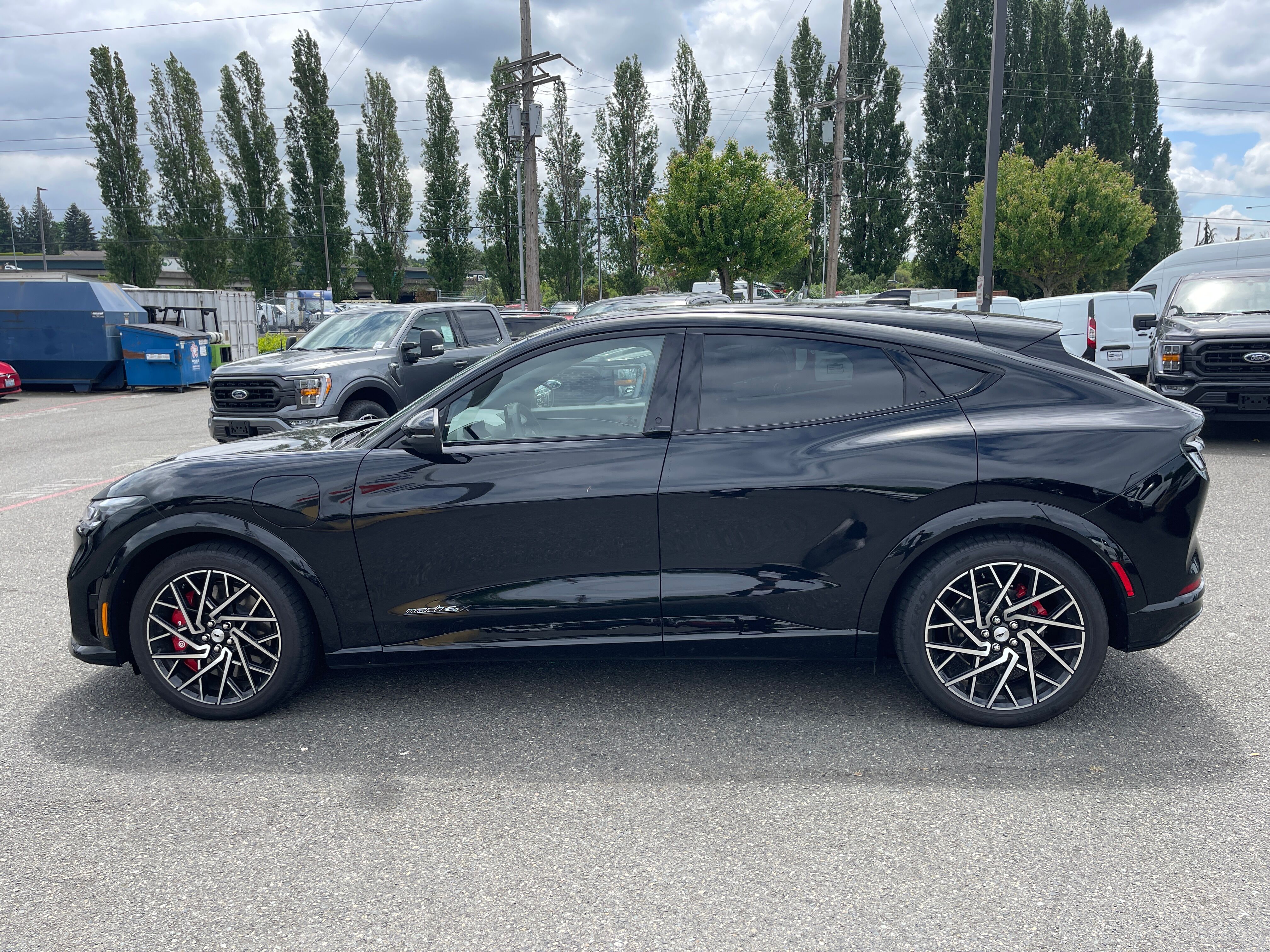 Vehicle image 8 of 20