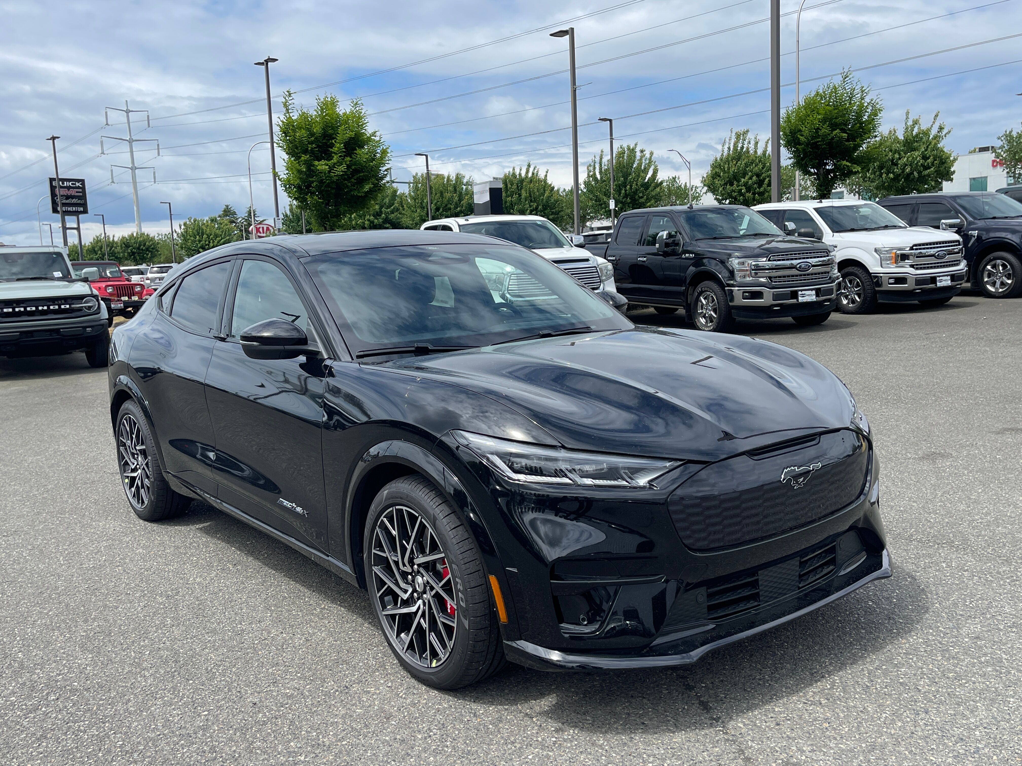 Vehicle image 3 of 20