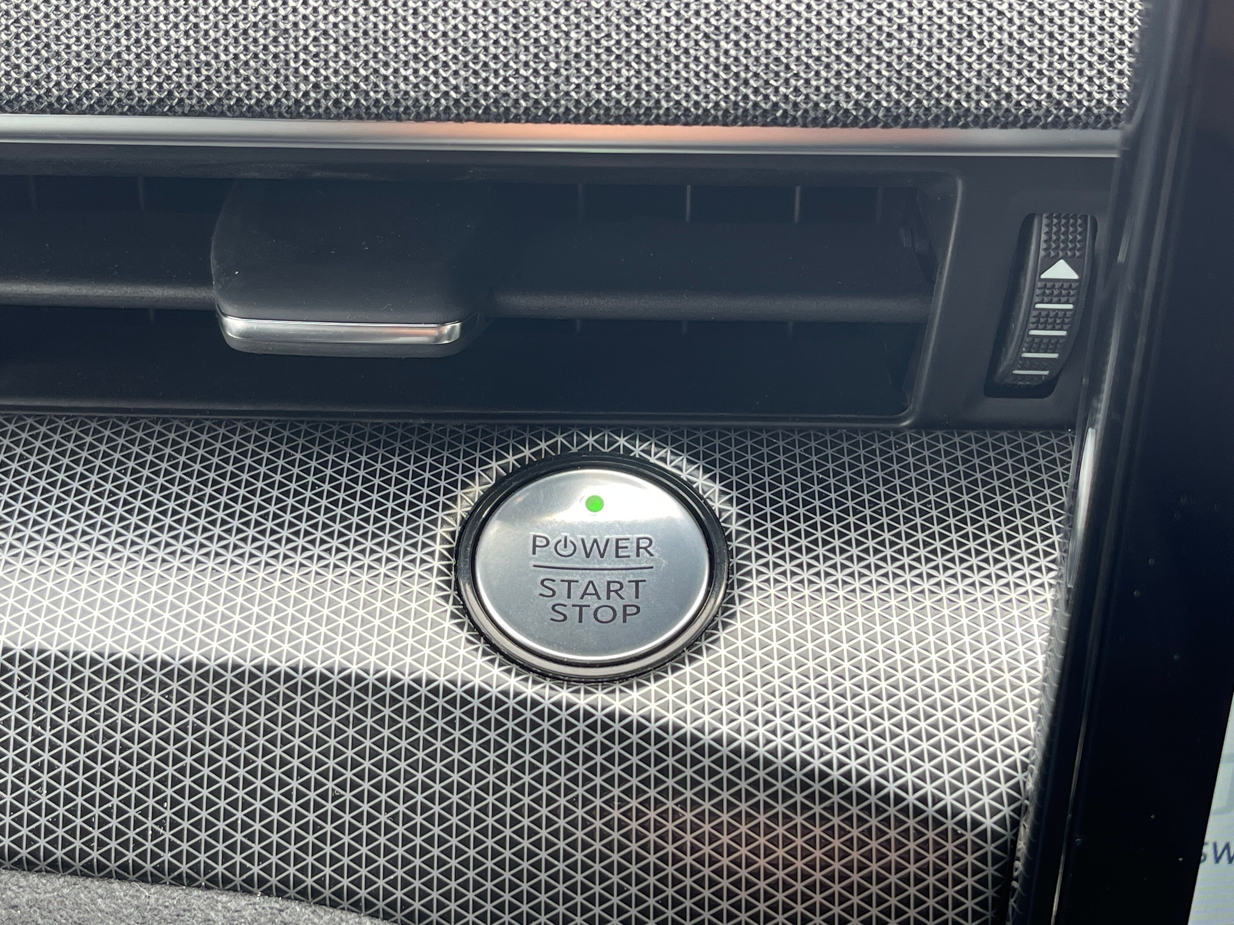 Vehicle image 19 of 20