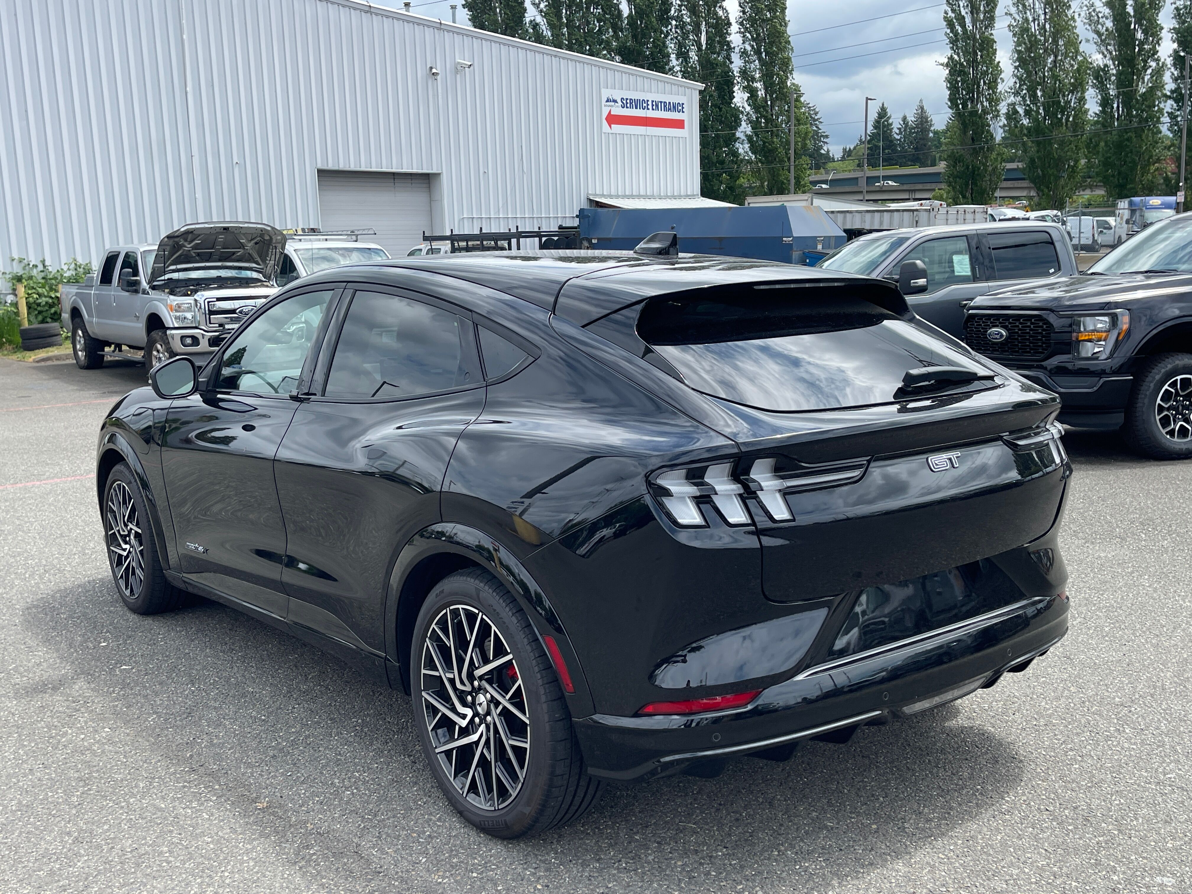 Vehicle image 7 of 20
