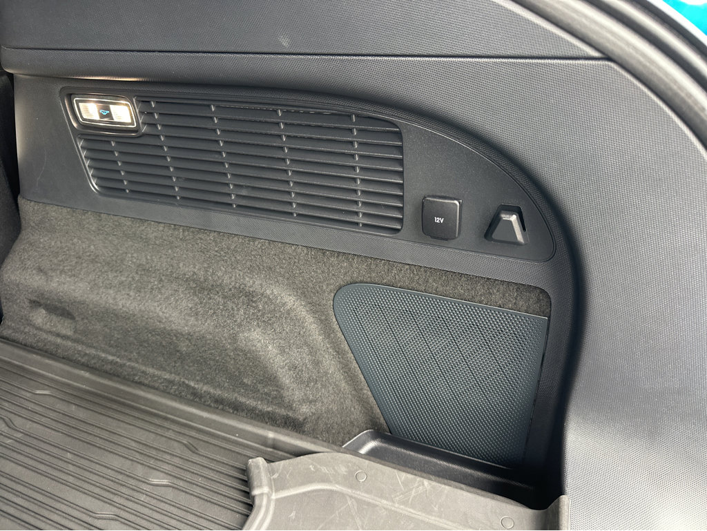 Vehicle image 38 of 46