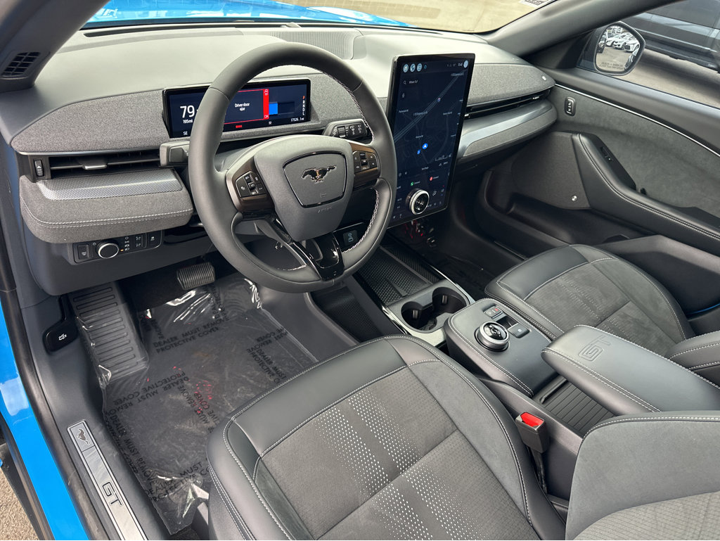 Vehicle image 16 of 46