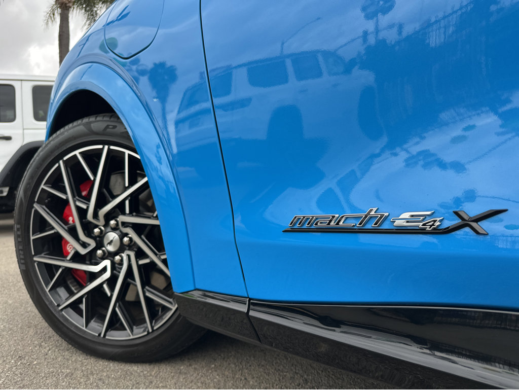 Vehicle image 41 of 46
