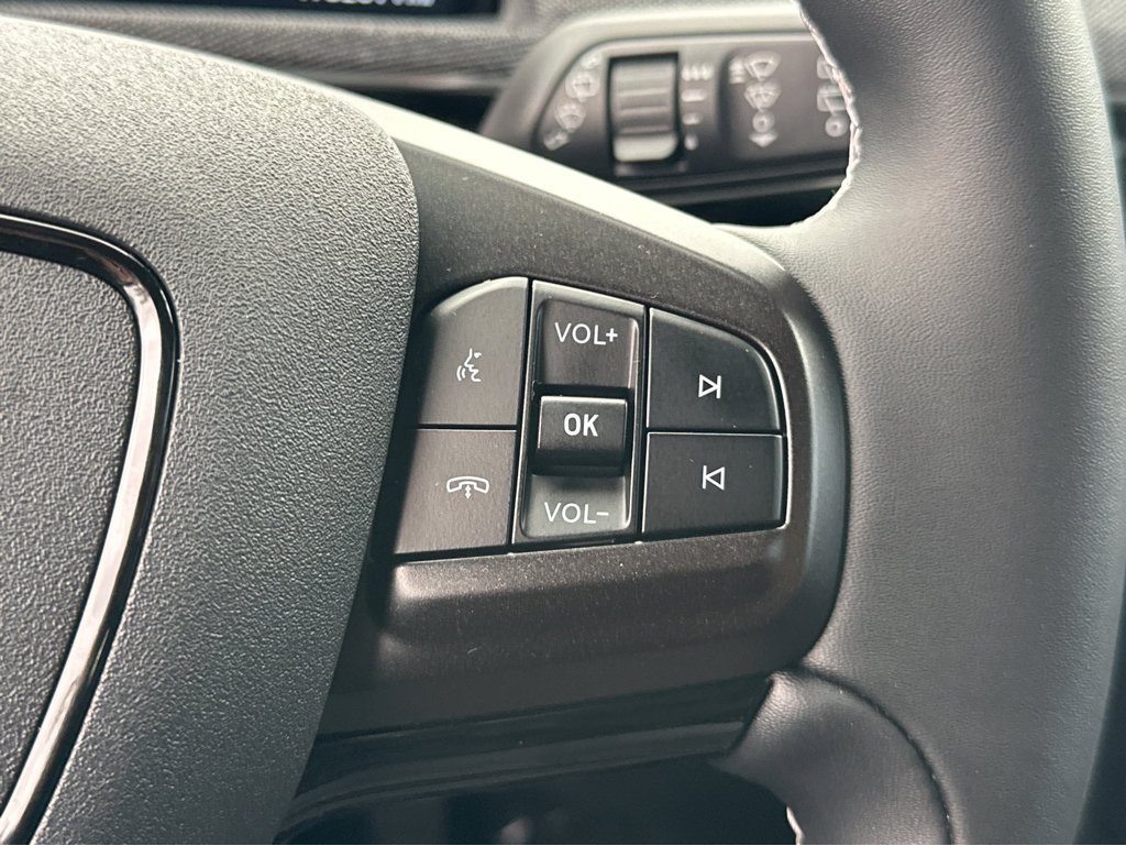Vehicle image 23 of 46