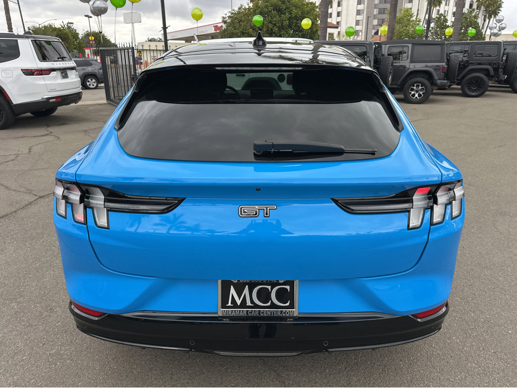 Vehicle image 5 of 46
