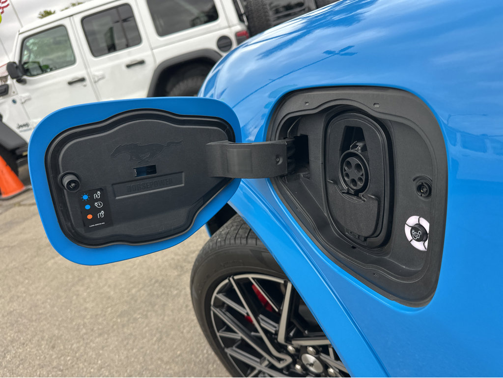 Vehicle image 44 of 46