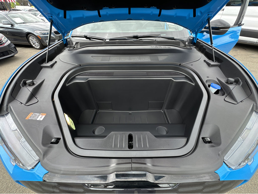 Vehicle image 43 of 46