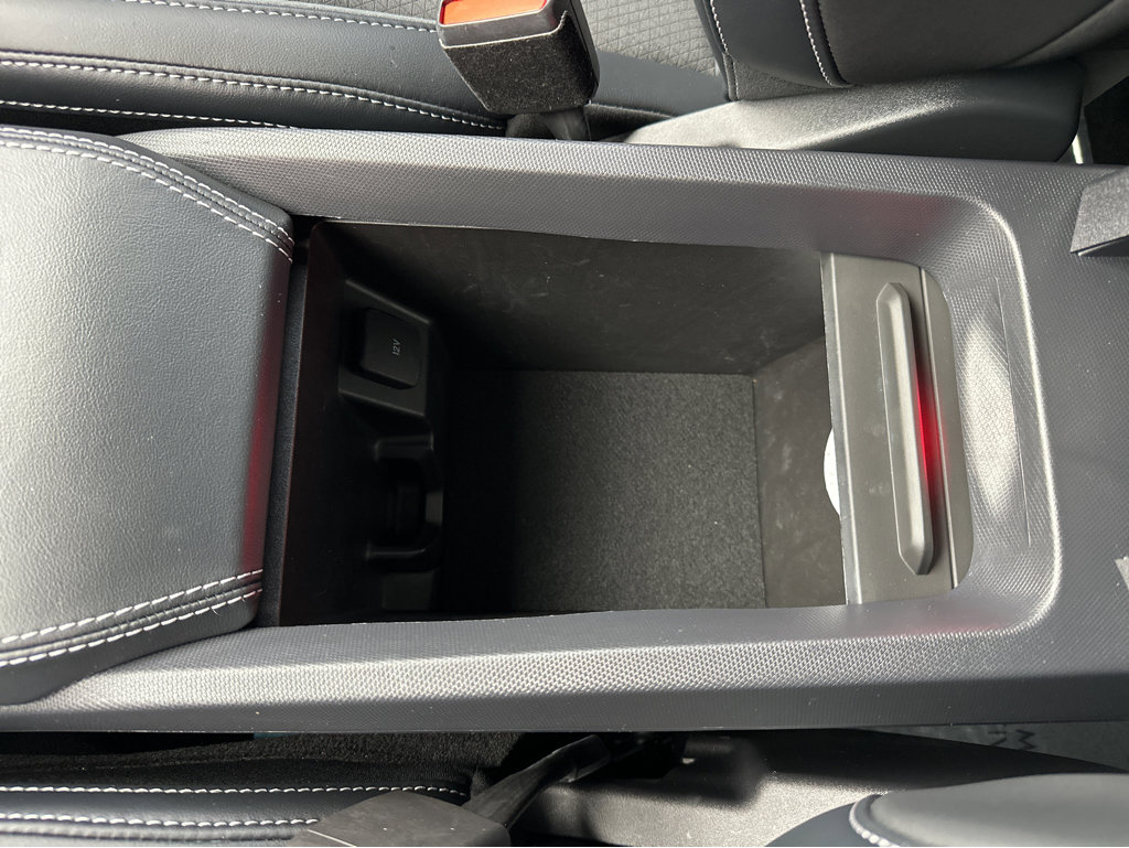 Vehicle image 29 of 46