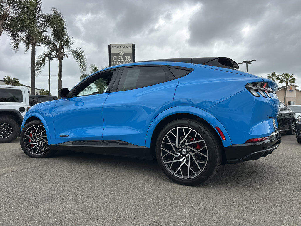 Vehicle image 6 of 46