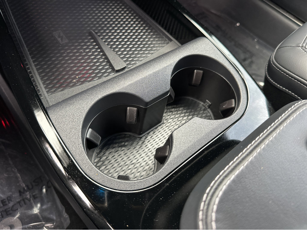 Vehicle image 27 of 46