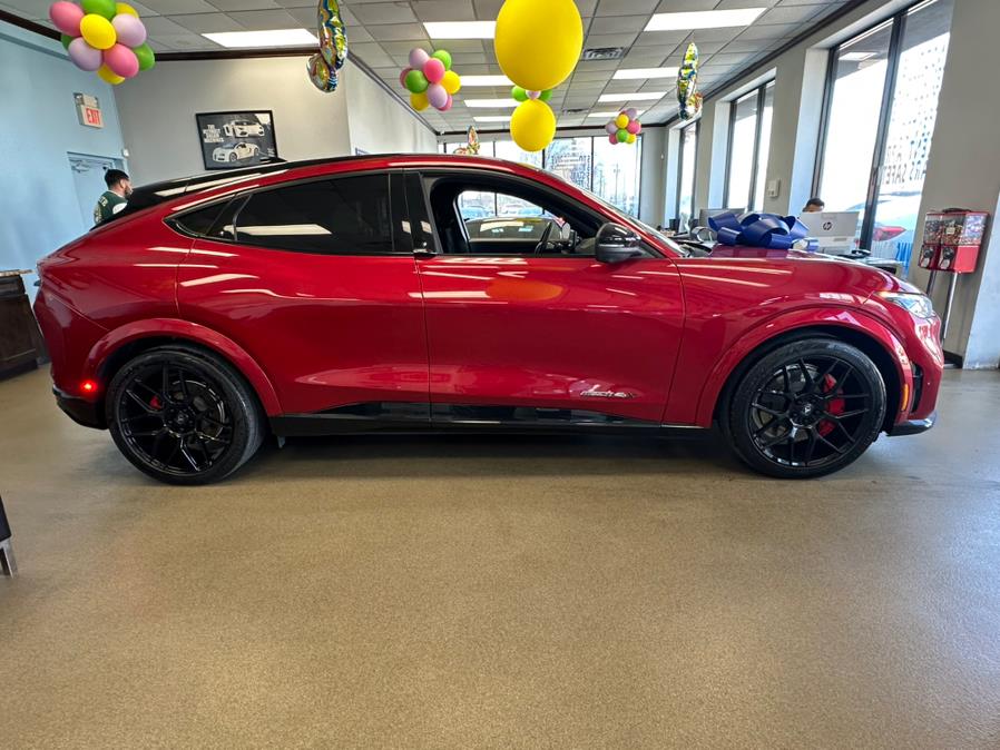 Vehicle image 6 of 65