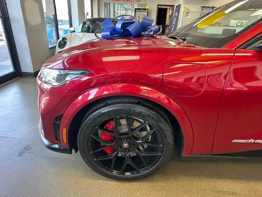 Vehicle image 19 of 65