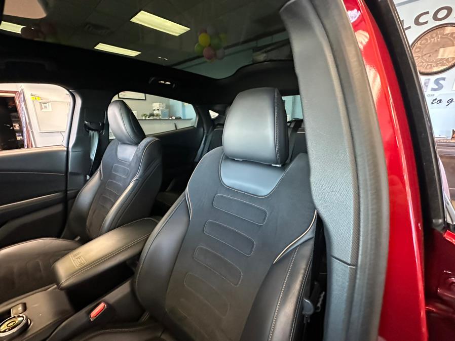 Vehicle image 25 of 65