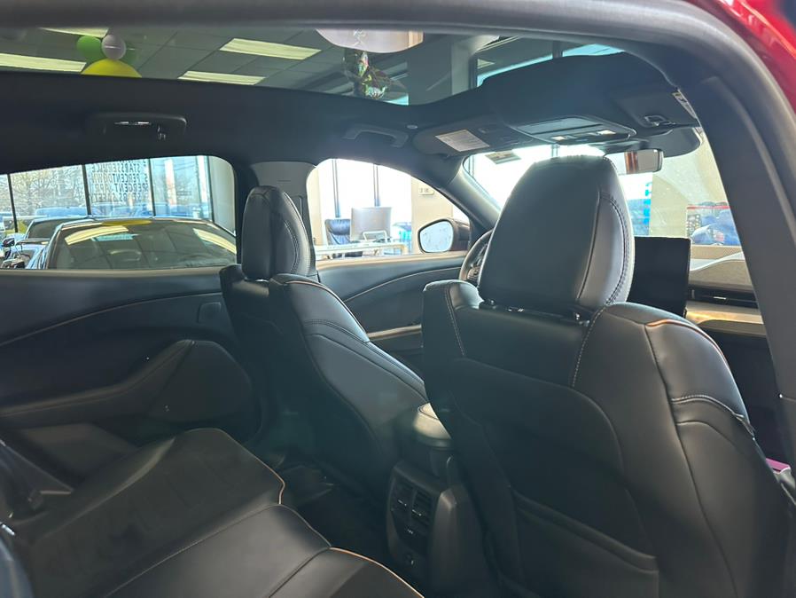 Vehicle image 35 of 65