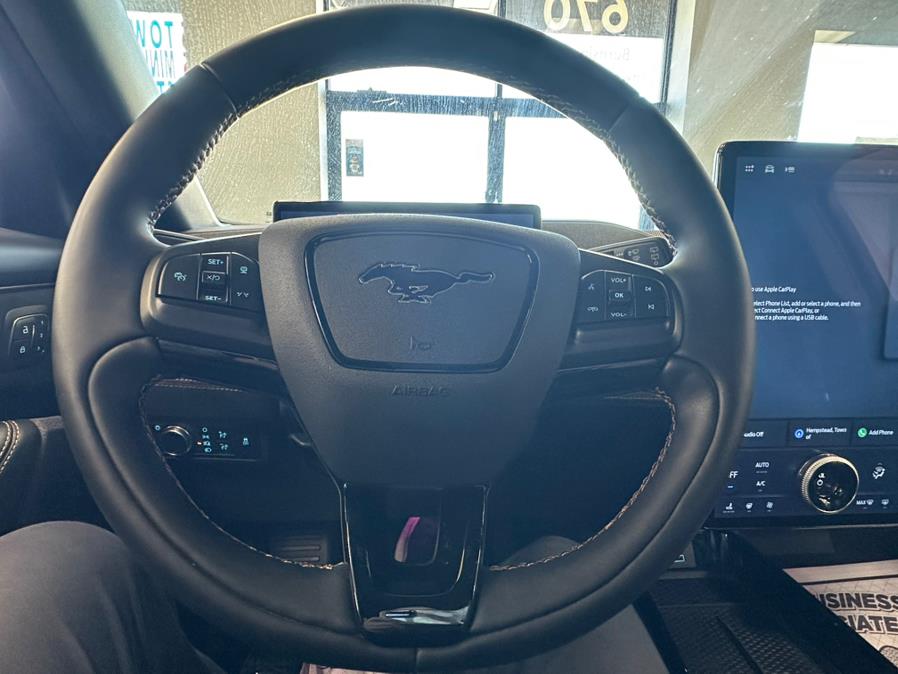 Vehicle image 48 of 65