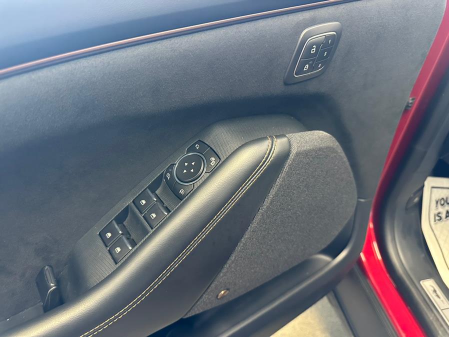 Vehicle image 29 of 65