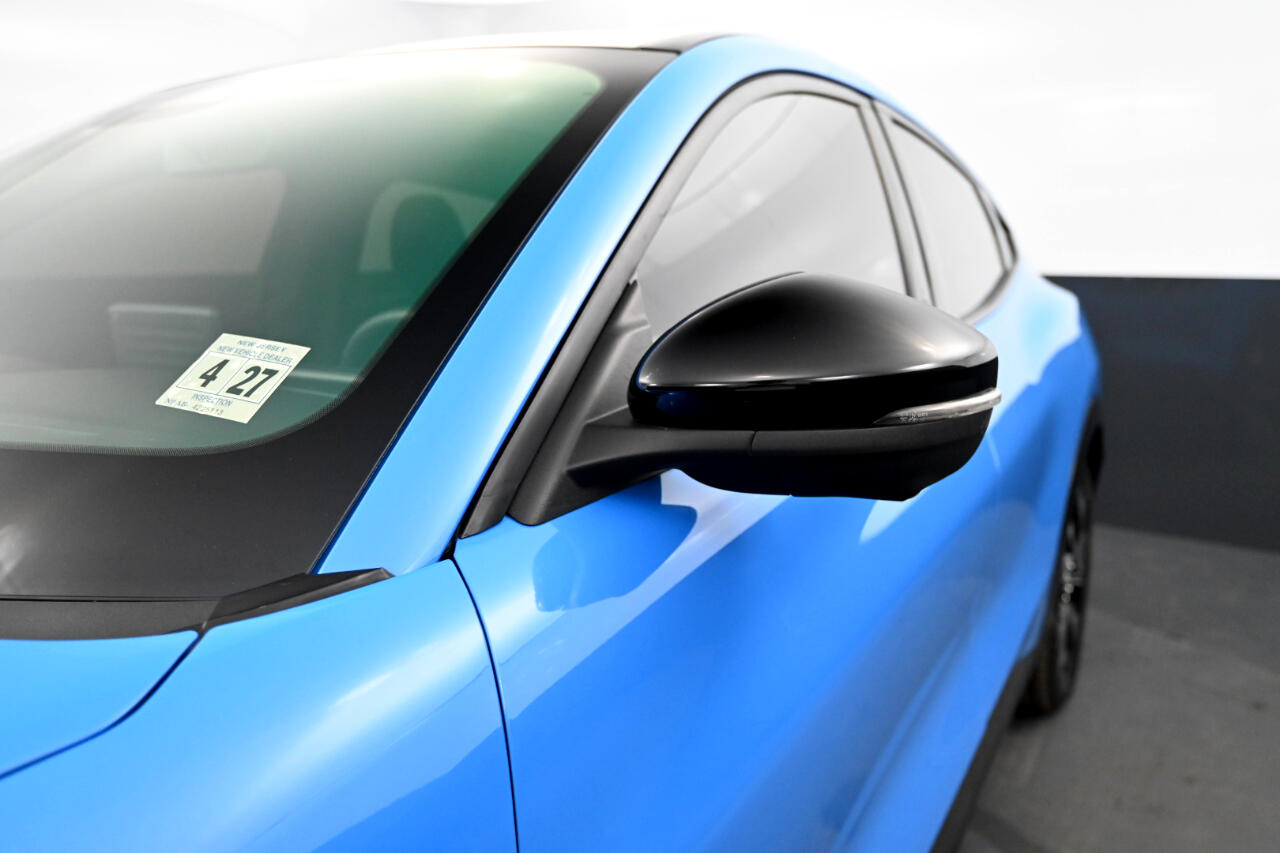 Vehicle image 12 of 48