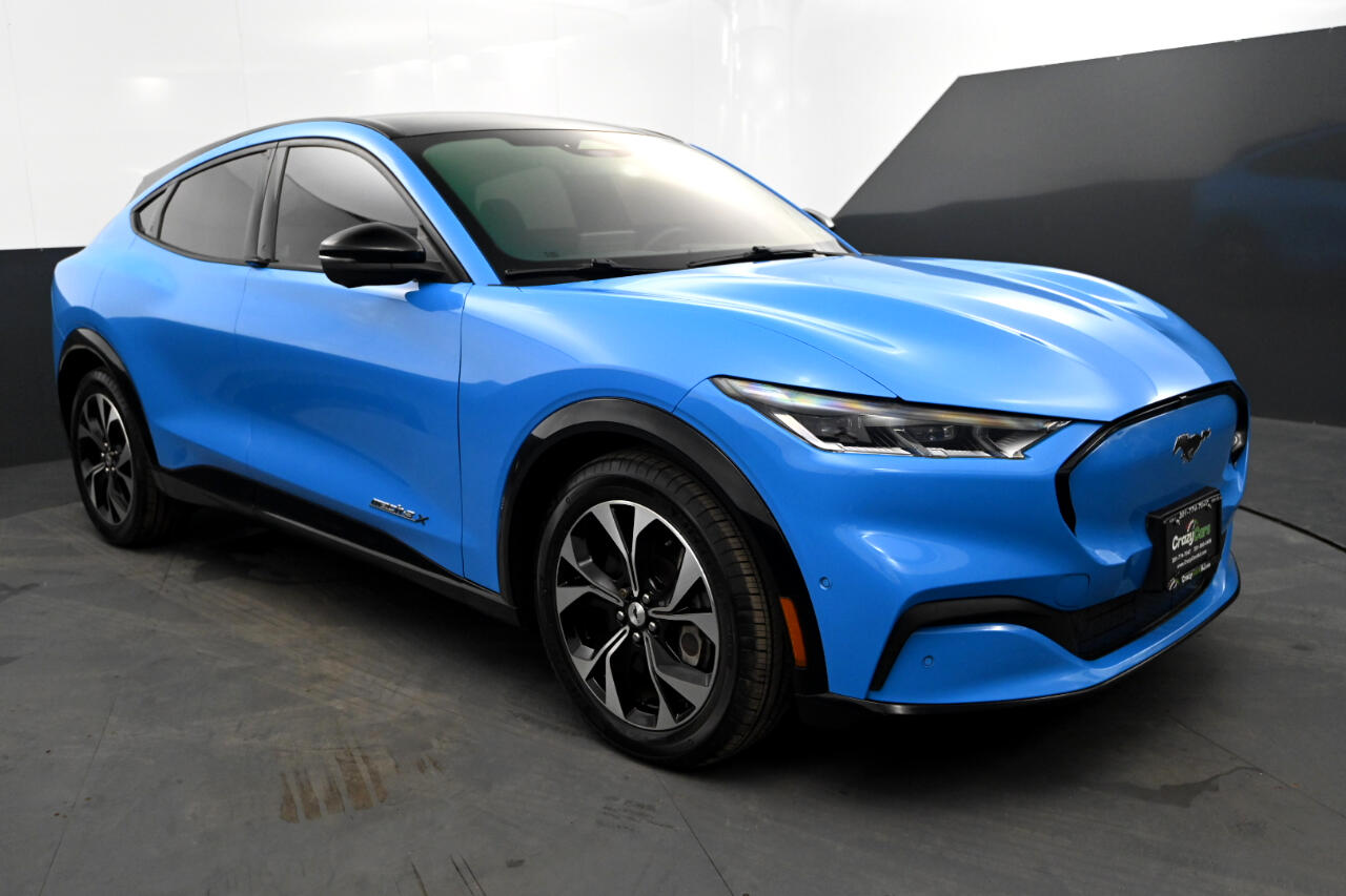 Vehicle image 3 of 48