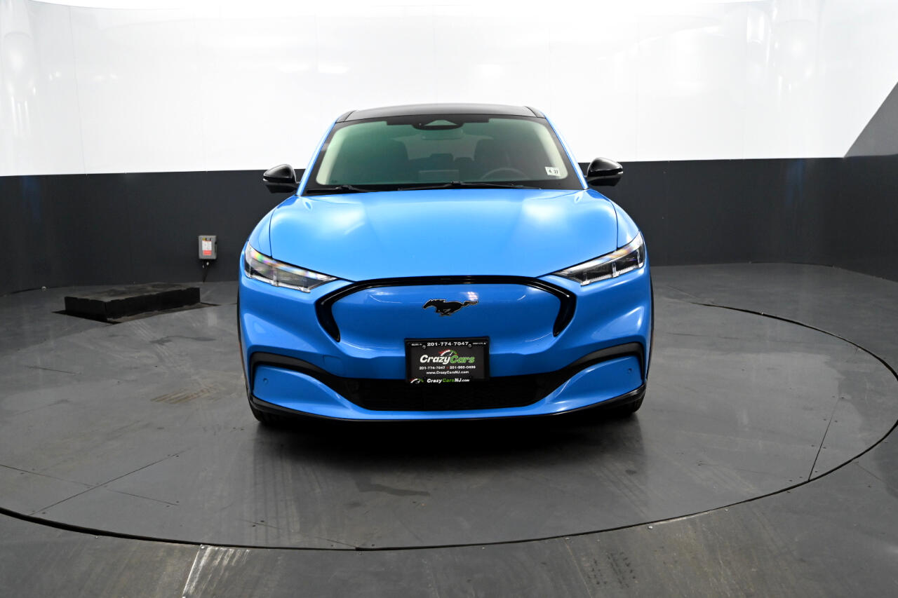Vehicle image 2 of 48