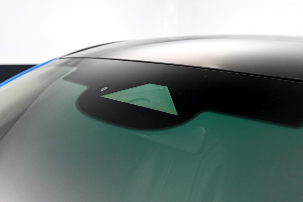 Vehicle image 13 of 48
