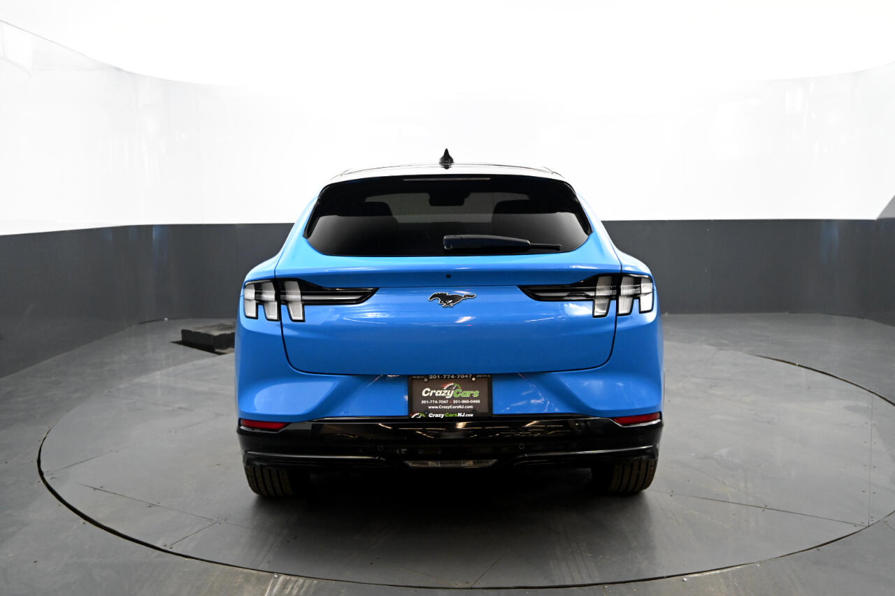 Vehicle image 5 of 48