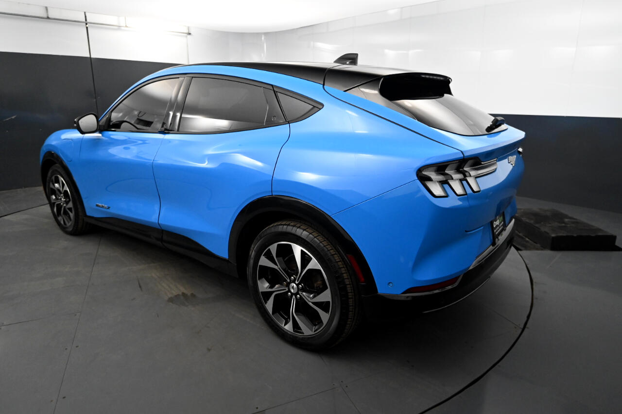 Vehicle image 6 of 48