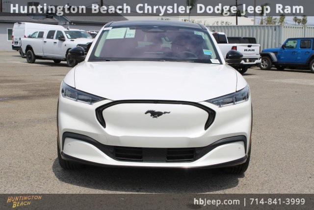 Vehicle image 2 of 43