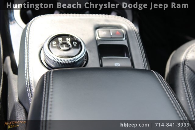 Vehicle image 19 of 43